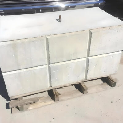 B03-2 Bloc de béton avec chemin de clé 48" x 21" x 16"